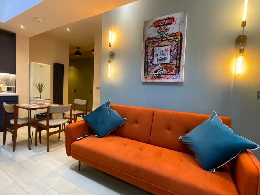 Pillow Menu! 1 Bed Garden Flat Finsbury Park London Bagian luar foto