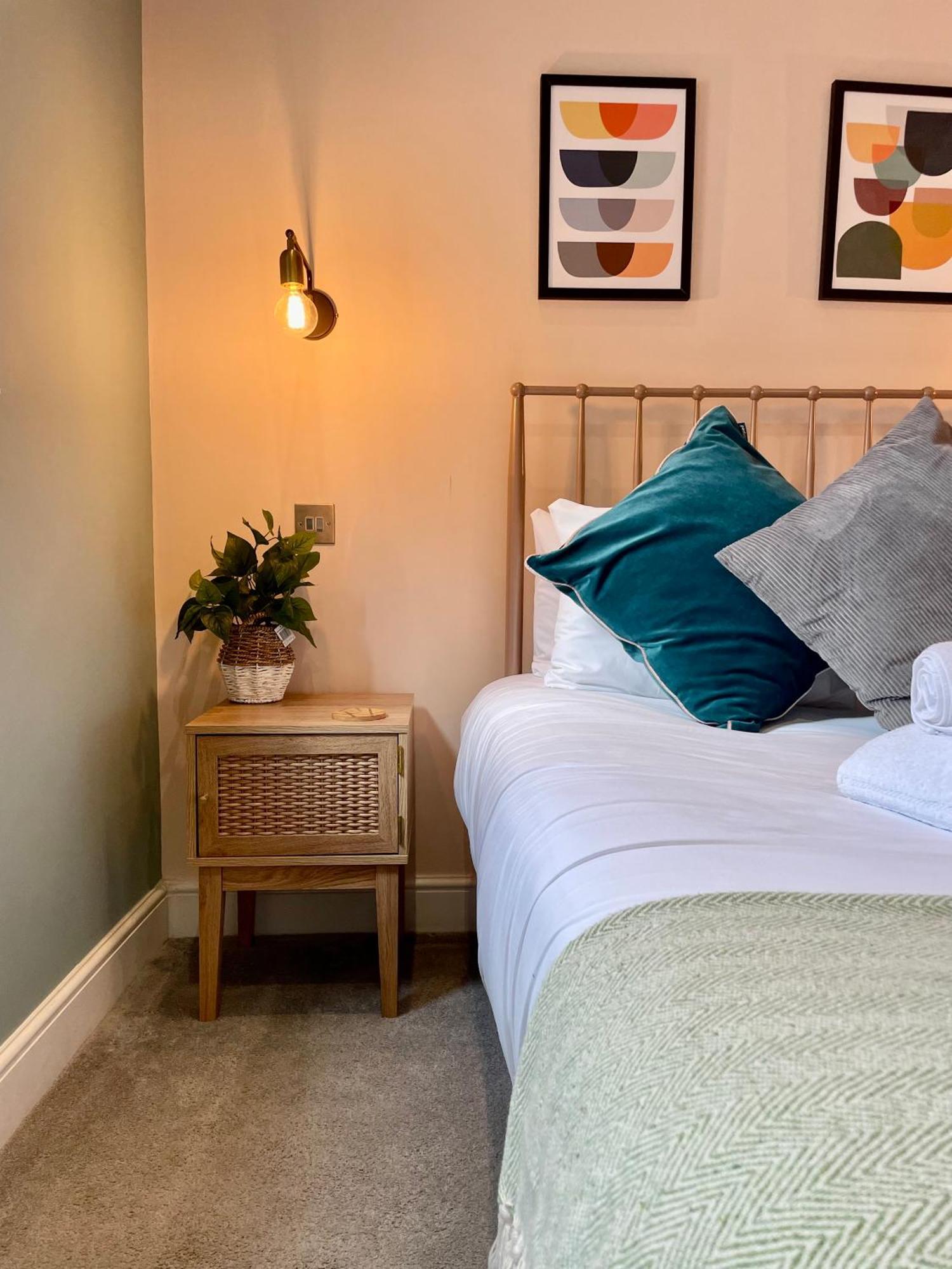 Pillow Menu! 1 Bed Garden Flat Finsbury Park London Bagian luar foto